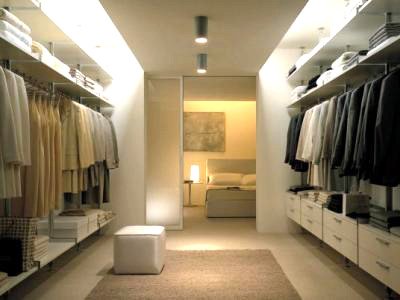 Как оборудовать гардеробную комнату в квартире?
