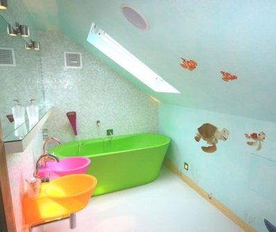 Как быстро превратить обычную ванную в детскую?